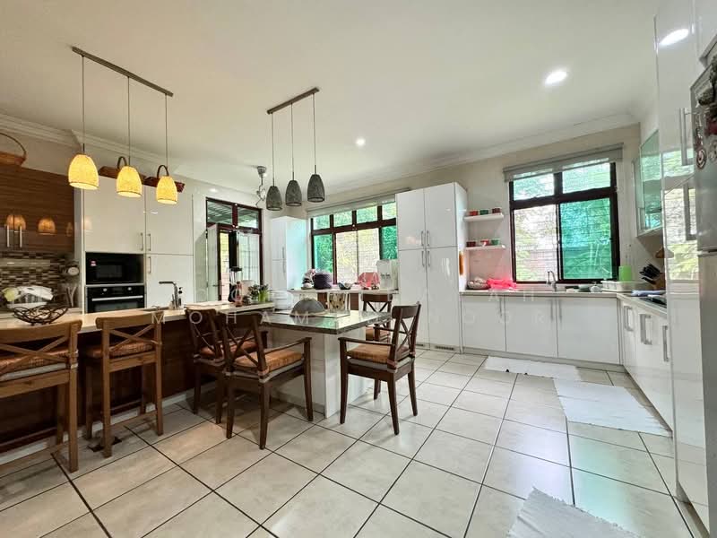 Semi-Detached House for Sale in Bukit Jelutong (Shah Alam) - Noor Hidayah Mohamad Noor - Kitchen - PropertyGuru.com.my