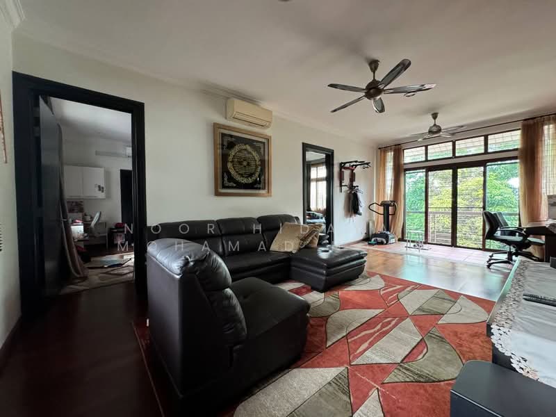 Semi-Detached House for Sale in Bukit Jelutong (Shah Alam) - Noor Hidayah Mohamad Noor - Living Room - PropertyGuru.com.my