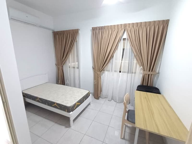 Kediaman Servis untuk Disewa di Vision City Youth City - James Lim - Bedroom - PropertyGuru.com.my