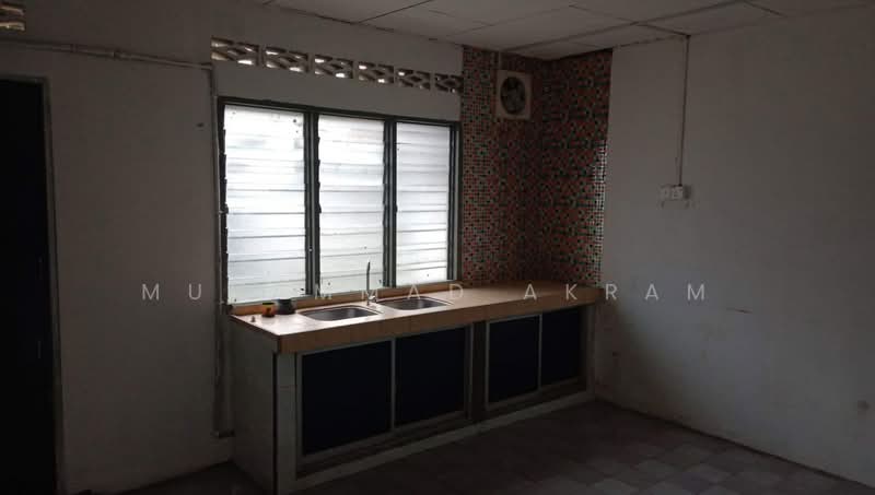 Single Storey Taman Sri Andalas Sri Mersing Open For Nego untuk Untuk Dijual - RM 400,000, Feb 2026 - Kitchen - PropertyGuru.com.my