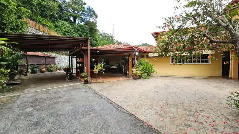 Freehold Double Storey Bungalow With Huge Land @ Bukit Gasing, Petaling Jaya untuk Untuk Dijual - RM 9,200,000, Feb 2026 - Exterior - PropertyGuru.com.my