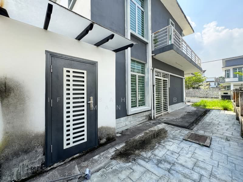 Cluster House for Sale in Bandar Saujana Putra (Tanjong Duabelas) - Saiful Bahri Abdul Manan - Exterior - PropertyGuru.com.my