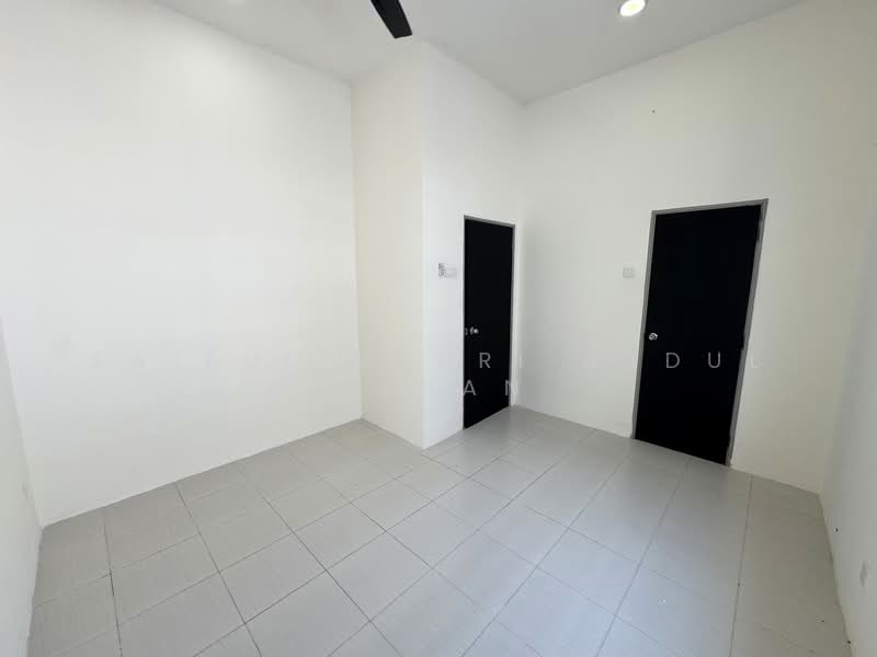 Cluster House for Sale in Bandar Saujana Putra (Tanjong Duabelas) - Saiful Bahri Abdul Manan - Interior - PropertyGuru.com.my