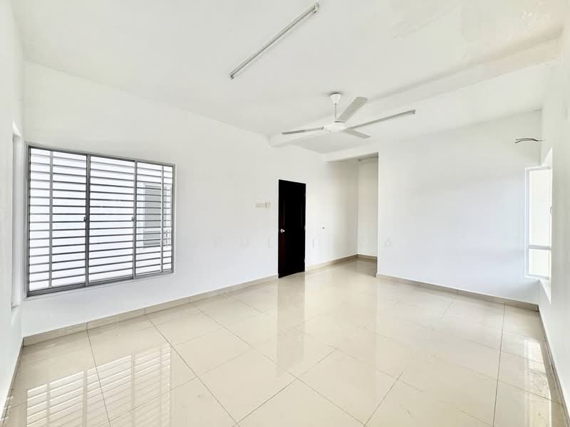 2-storey Terraced House for Sale in Kuala Selangor (Selangor) - Nurul Izza - Living Room - PropertyGuru.com.my