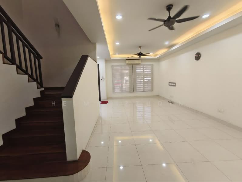 2-storey Terraced House for Sale in Alam Impian (Shah Alam) - HELMY IZZUDIN - Living Room - PropertyGuru.com.my