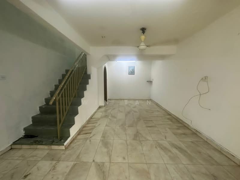 2-storey Terraced House for Sale in Taman Ungku Tun Aminah (Skudai) - Win Tan - Interior - PropertyGuru.com.my