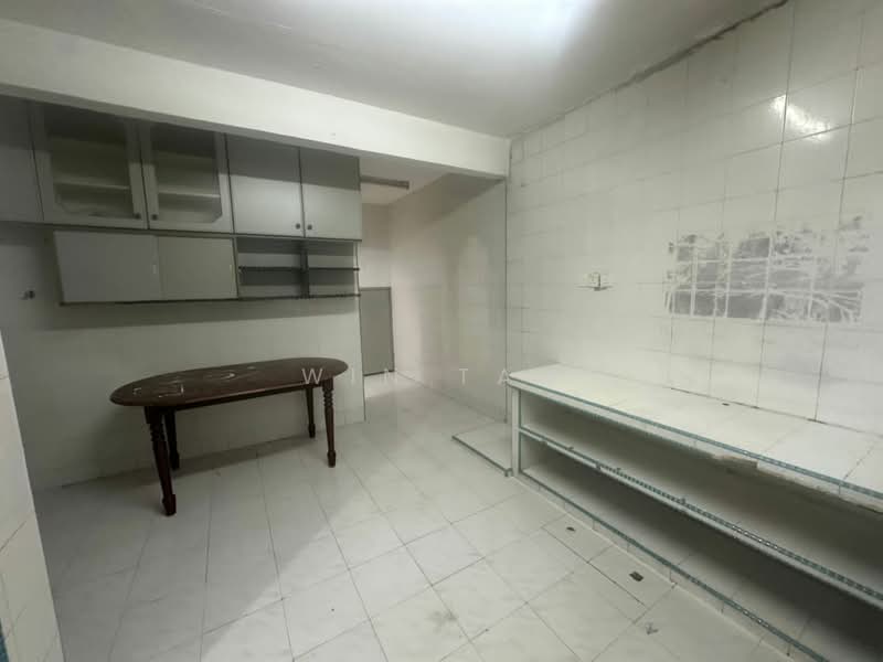 2-storey Terraced House for Sale in Taman Ungku Tun Aminah (Skudai) - Win Tan - Kitchen - PropertyGuru.com.my