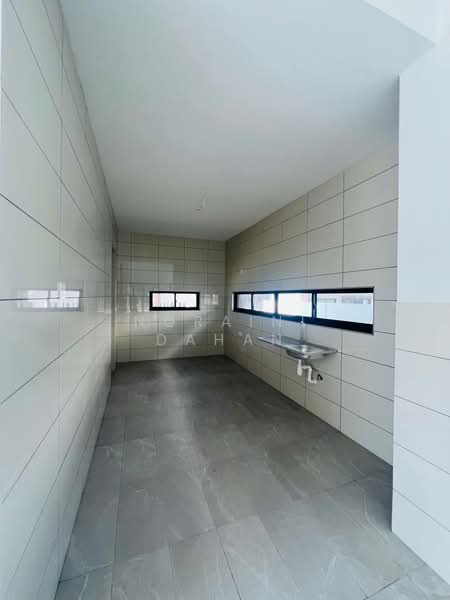 Semi-Detached House for Sale in Kajang (Selangor) - Noraini Dahan - Kitchen - PropertyGuru.com.my