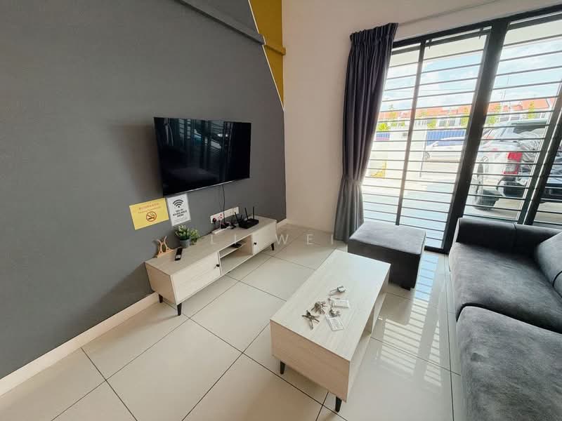 2-storey Terraced House for Rent in Bandar Dato Onn (Tebrau) - Li Wei - Living Room - PropertyGuru.com.my