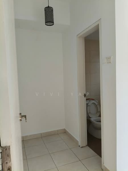 3-storey Terraced House for Sale in Seri Kembangan (Selangor) - Vivi Yap - Bathroom - PropertyGuru.com.my