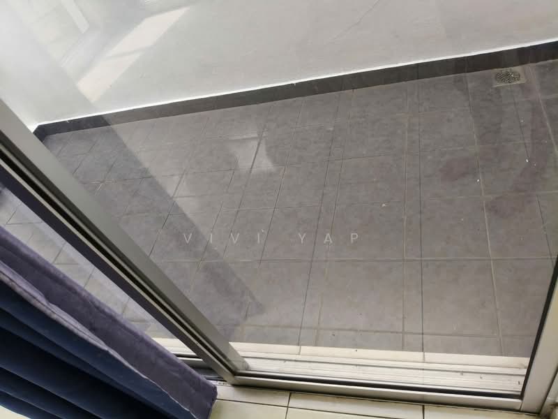 3-storey Terraced House for Sale in Seri Kembangan (Selangor) - Vivi Yap - Balcony - PropertyGuru.com.my