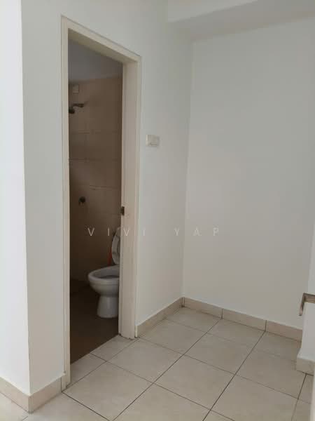 3-storey Terraced House for Sale in Seri Kembangan (Selangor) - Vivi Yap - Bathroom - PropertyGuru.com.my