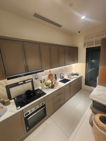 Condominium for Sale at Queens Residences Q3 @ Queens Waterfront - Nelson Tang - Kitchen - PropertyGuru.com.my