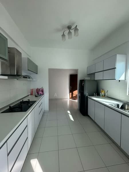 Apartment for Rent at One World 2 (1-Sky) - Emma Chan - Kitchen - PropertyGuru.com.my