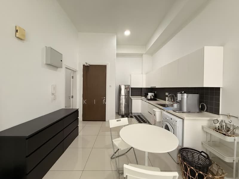 Urbana Residences untuk Untuk Disewa - RM 2,800 /bulan, Feb 2026 - Kitchen - PropertyGuru.com.my