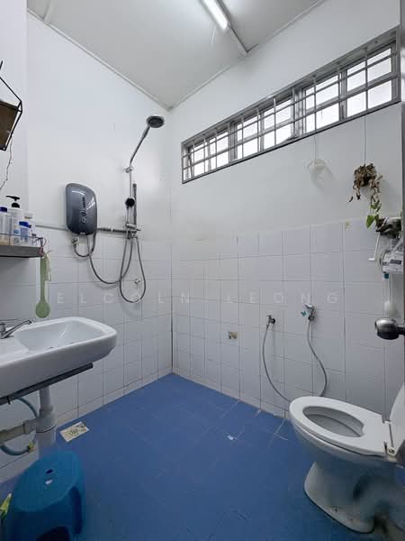 2-storey Terraced House for Sale in Bandar Rinching (Semenyih) - Elcoln Leong - Bathroom - PropertyGuru.com.my