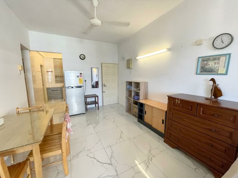 Condominium for Rent at Eden Seaview Condominium - Amanda Phoon - Dining Room - PropertyGuru.com.my