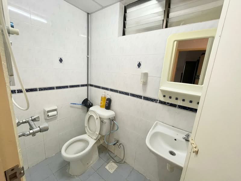 Condominium for Rent at Eden Seaview Condominium - Amanda Phoon - Bathroom - PropertyGuru.com.my