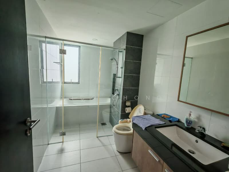Apartment for Sale at Ponderosa Lakeside Apartment - Nico Chong - Bathroom - PropertyGuru.com.my