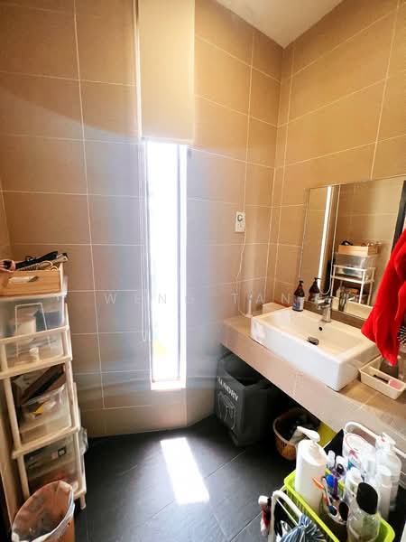 2-storey Terraced House for Sale in Laman Glenmarie (Shah Alam) - Weng Tan - Bathroom - PropertyGuru.com.my