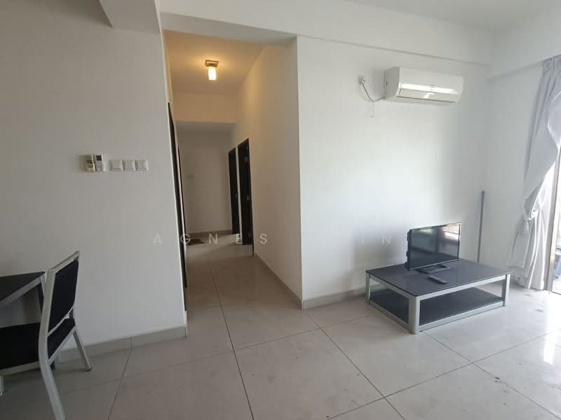 Servis Apartment untuk Dijual di D'Inspire Residence (Inspira Bestari) - Agnes Chin - Living Room - PropertyGuru.com.my