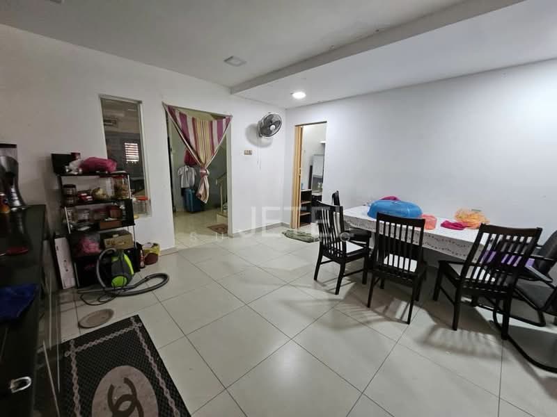 2-storey Terraced House for Sale in Klang (Selangor) - Suen Ng - Living Room - PropertyGuru.com.my