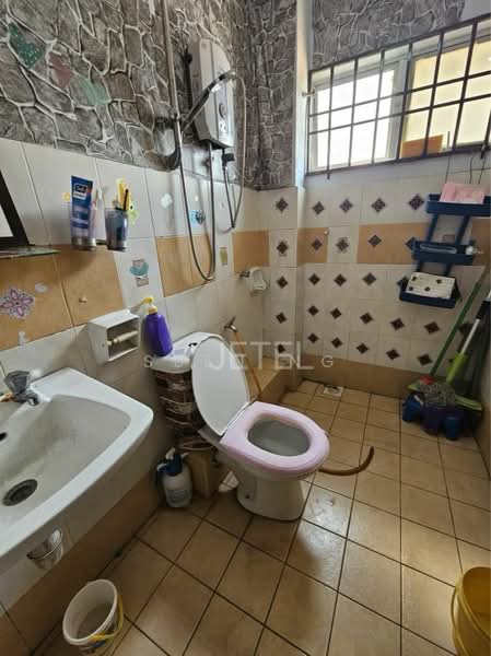 2-storey Terraced House for Sale in Klang (Selangor) - Suen Ng - Bathroom - PropertyGuru.com.my