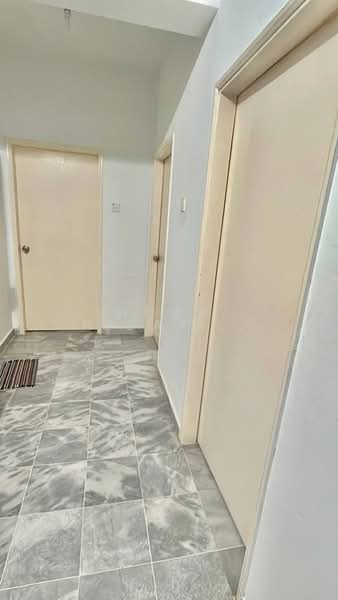 Condominium for Sale at Chancellor - Noor Hidayah Mohamad Noor - Corridor - PropertyGuru.com.my
