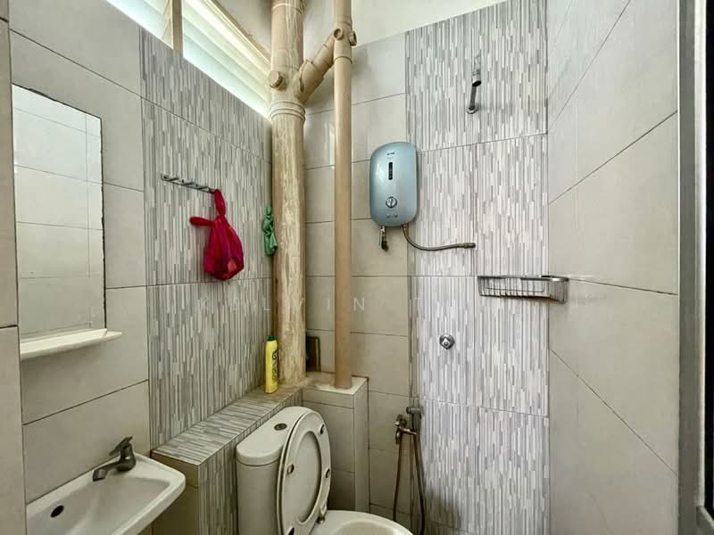 Apartment for Rent at Acres Ville - Kelvin Toh - Bathroom - PropertyGuru.com.my