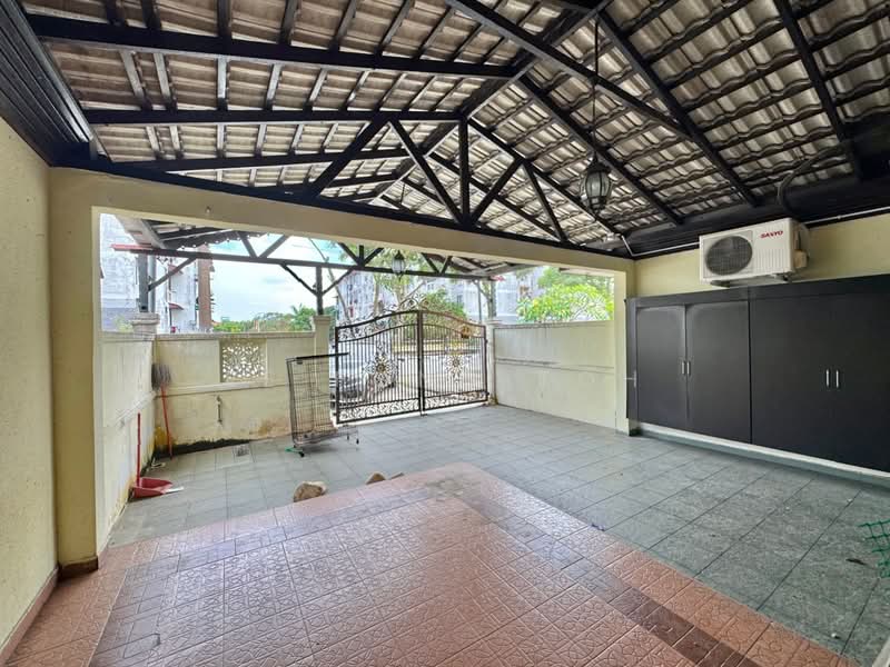 Semi-Detached House for Sale in Kampung Mahmoodiah (Johor Bahru) - Ee Fong Toh - Exterior - PropertyGuru.com.my