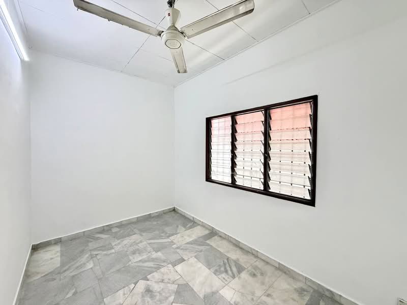 1.5-storey Terraced House for Sale in Bandar Bukit Raja (Klang) - Azman Ahmad - PropertyGuru.com.my