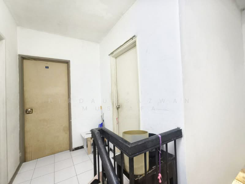 2-storey Terraced House for Sale in Sungai Buloh (Selangor) - Firdaussazwan Mustafa - Corridor - PropertyGuru.com.my