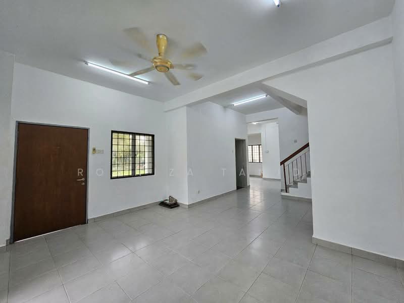 2-storey Terraced House for Sale in Taman Impian Putra (Bangi) - Rosniza Tanidi - Living Room - PropertyGuru.com.my