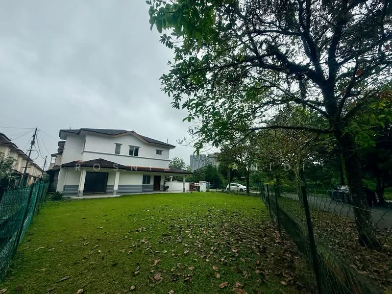 2-storey Terraced House for Sale in Taman Impian Putra (Bangi) - Rosniza Tanidi - Exterior - PropertyGuru.com.my