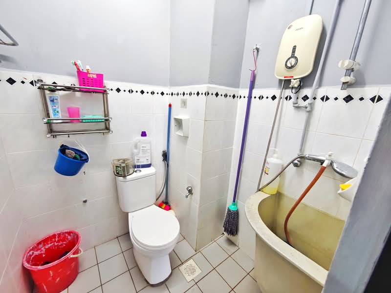 Condominium for Sale at Azuria Condominium - Sunny Lai - PropertyGuru.com.my