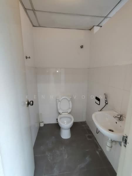 Office for Rent in Bandar Utama Damansara (Petaling Jaya) - Kenny Voon - Bathroom - PropertyGuru.com.my