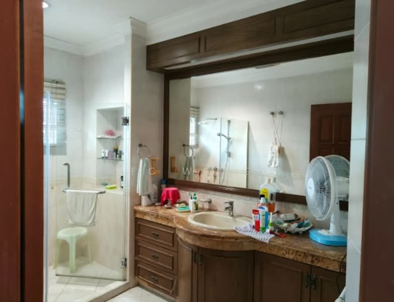 Bungalow for Sale in Glenmarie (Selangor) - FC Wong - Bathroom - PropertyGuru.com.my
