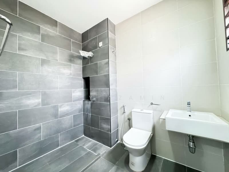 2-storey Terraced House for Rent in Alam Impian (Shah Alam) - Adly Azamin - Bathroom - PropertyGuru.com.my
