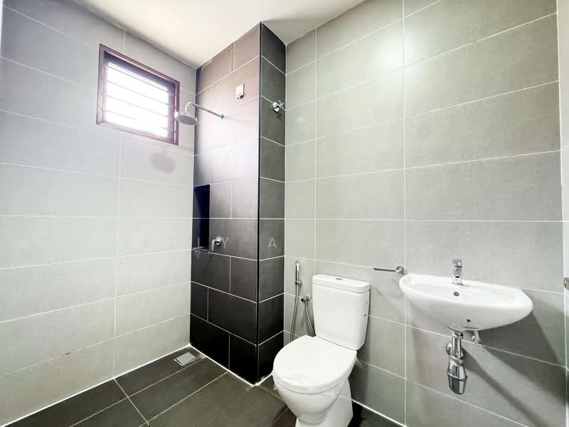 2-storey Terraced House for Rent in Alam Impian (Shah Alam) - Adly Azamin - Bathroom - PropertyGuru.com.my
