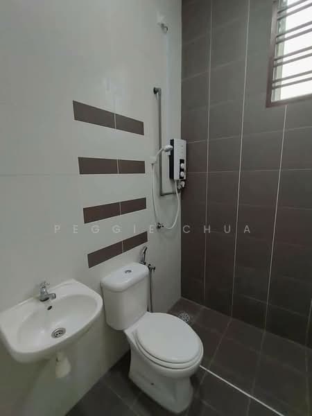 Taman Austin Duta untuk Untuk Dijual - RM 948,000, Feb 2026 - Bathroom - PropertyGuru.com.my