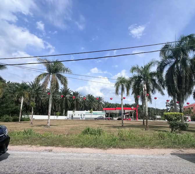 2-storey Terraced House for Sale in Taman Bahtera (Ulu Bernam) - Zaleha Khalid - Exterior - PropertyGuru.com.my