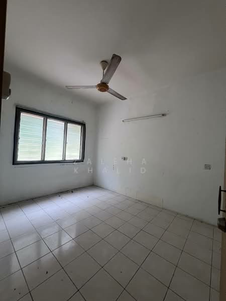 2-storey Terraced House for Sale in Taman Bahtera (Ulu Bernam) - Zaleha Khalid - Interior - PropertyGuru.com.my