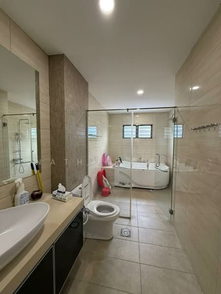 2-storey Terraced House for Sale in Ehsan Jaya (Johor Bahru) - Nathan Chan - Bathroom - PropertyGuru.com.my