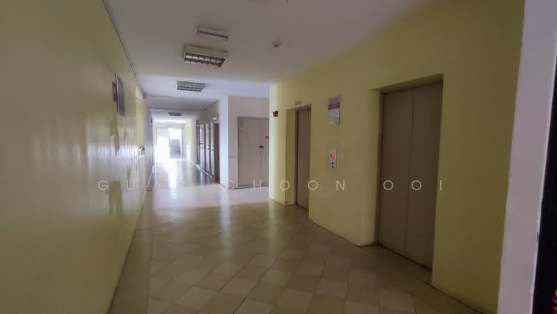 Condominium for Sale at Platinum Hill PV 5 - Guat Choon Ooi - Corridor - PropertyGuru.com.my