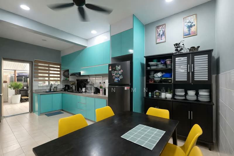 Bandar Tasik Puteri untuk Untuk Dijual - RM 420,000, Mac 2026 - Kitchen - PropertyGuru.com.my