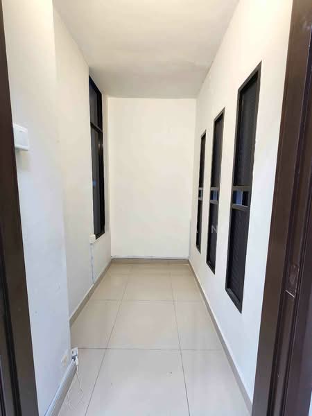 3-storey Terraced House for Rent in Sungai Besi (Kuala Lumpur) - Suki Tan - Corridor - PropertyGuru.com.my
