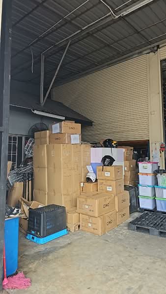 Shop for Sale in Taman Universiti Indah (Seri Kembangan) - Siew Fong Chik - PropertyGuru.com.my