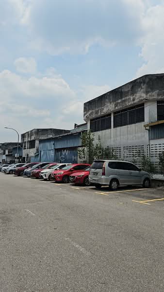 Shop for Sale in Taman Universiti Indah (Seri Kembangan) - Siew Fong Chik - Exterior - PropertyGuru.com.my