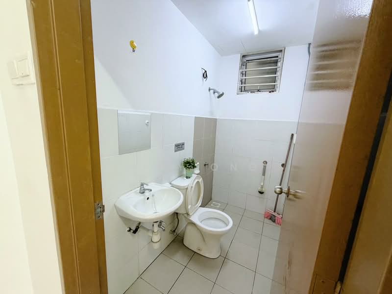 Apartment for Rent at Asteria - Grey Ong - Bathroom - PropertyGuru.com.my