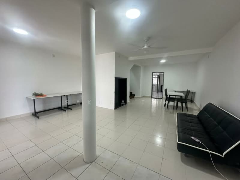 2-storey Terraced House for Rent in Taman Mount Austin (Tebrau) - Sakura Tok - Living Room - PropertyGuru.com.my